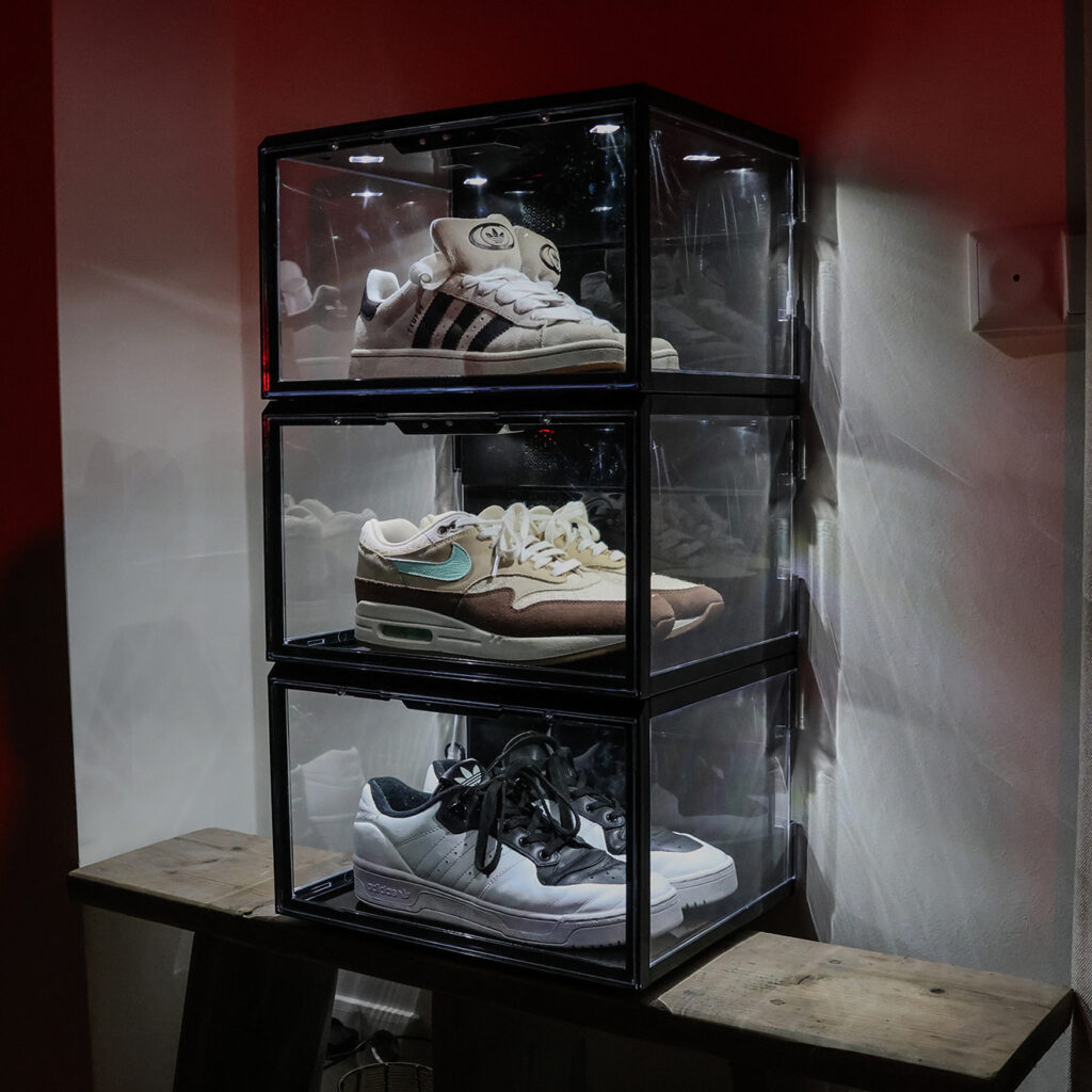 Sneakerbox LED zwart